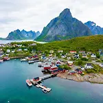 Rorbu, Amaliebua * Reine