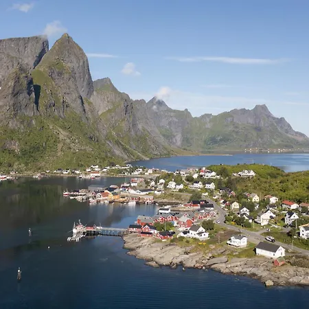 Rorbu, Amaliebua * Reine