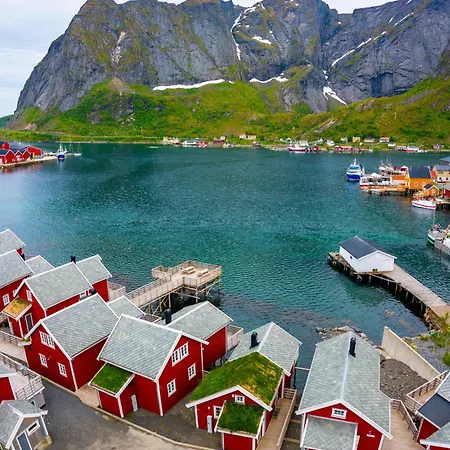 Rorbu, Amaliebua Holiday home *