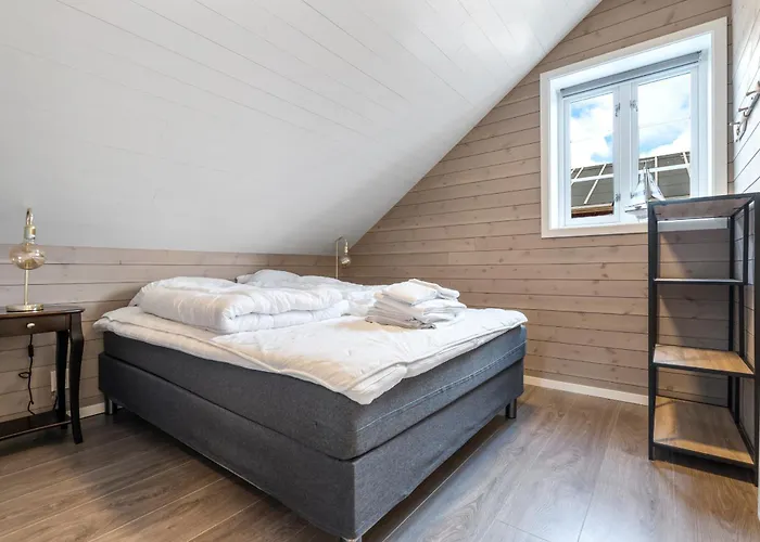 Semesterbostad Rorbu, Amaliebua Reine