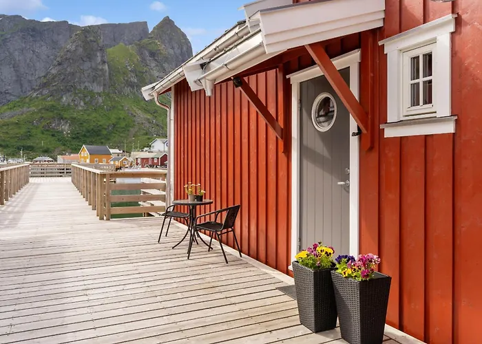 Rorbu, Amaliebua * Reine