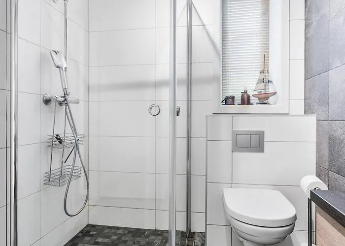 Tatil Evi Rorbu, Amaliebua *