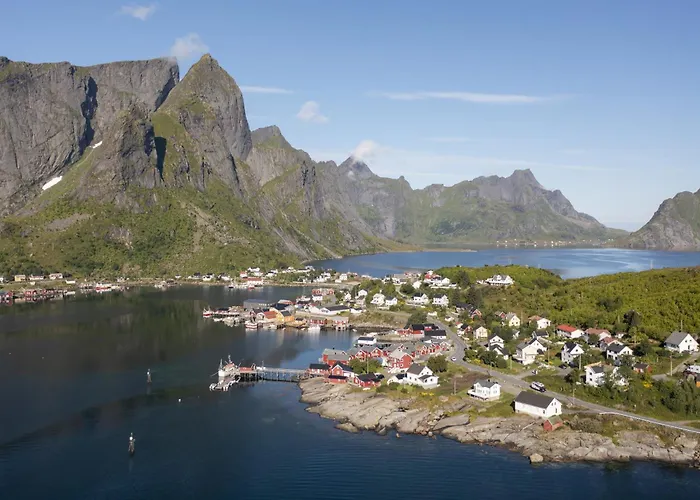 Rorbu, Amaliebua * Reine